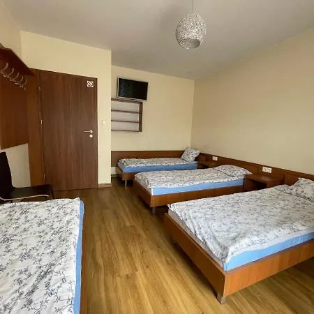 Anna 公寓式酒店 *