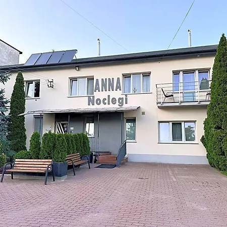 Anna *